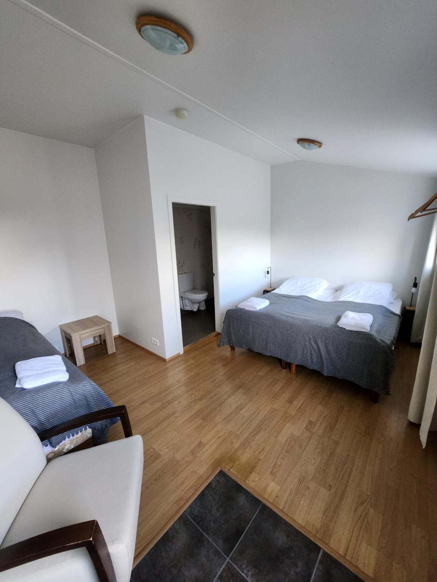 Fjos Guesthouse Varmahlíð Eksteriør billede