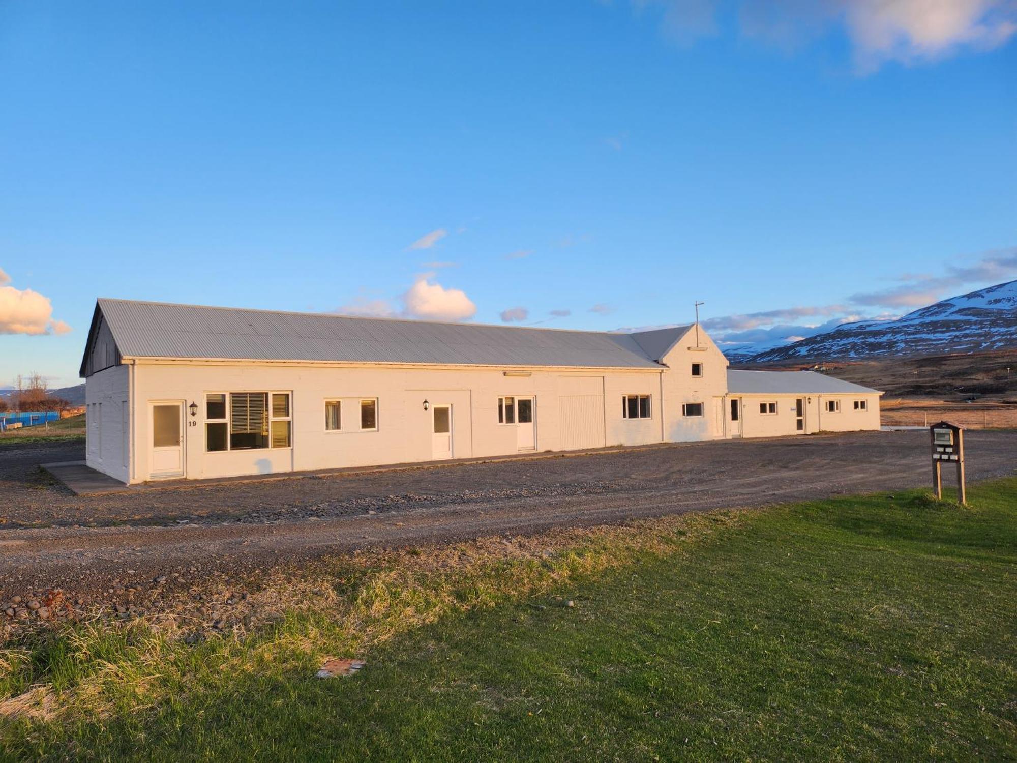 Fjos Guesthouse Varmahlíð Eksteriør billede